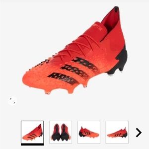 Soccer cleats Predator freak .1 L FG